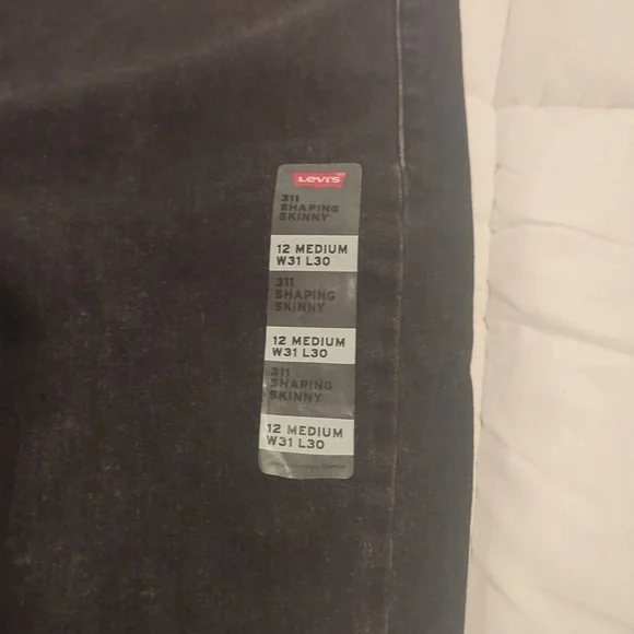 Women's Levi's 311 Shaping Skinny jeans - Picture 2 of 5